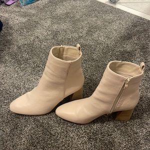 light nude pinkish tan boots - cousin couture - never worn size 8 1/2